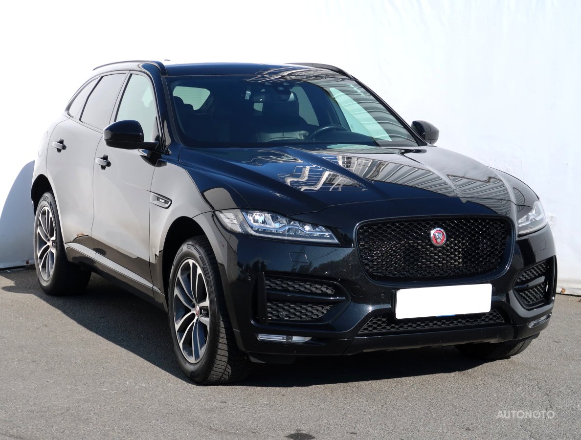Jaguar F-Pace, 2017 - celkový pohled