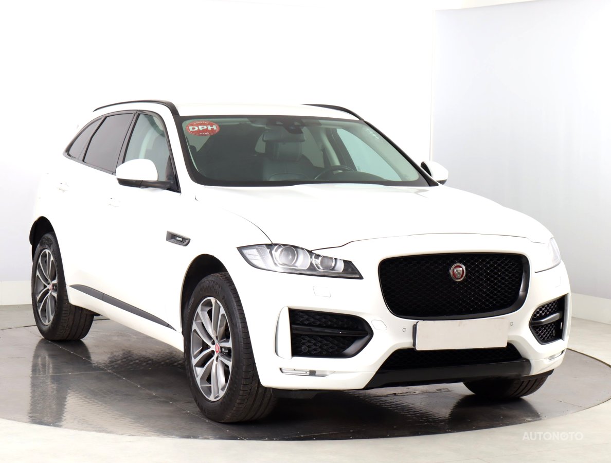 Jaguar F-Pace, 2017 - celkový pohled