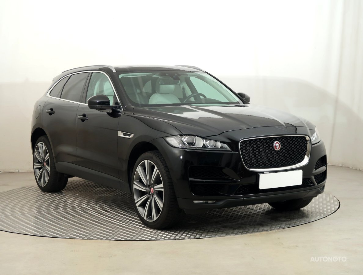 Jaguar F-Pace, 2017 - celkový pohled