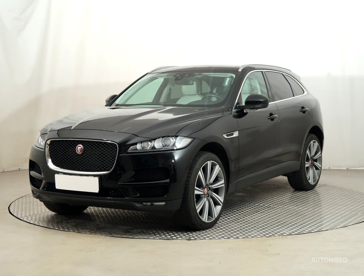 Jaguar F-Pace, 2017 - pohled č. 3