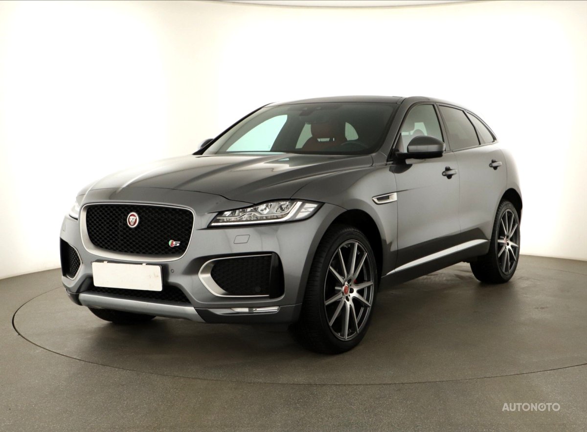 Jaguar F-Pace, 2016 - pohled č. 3