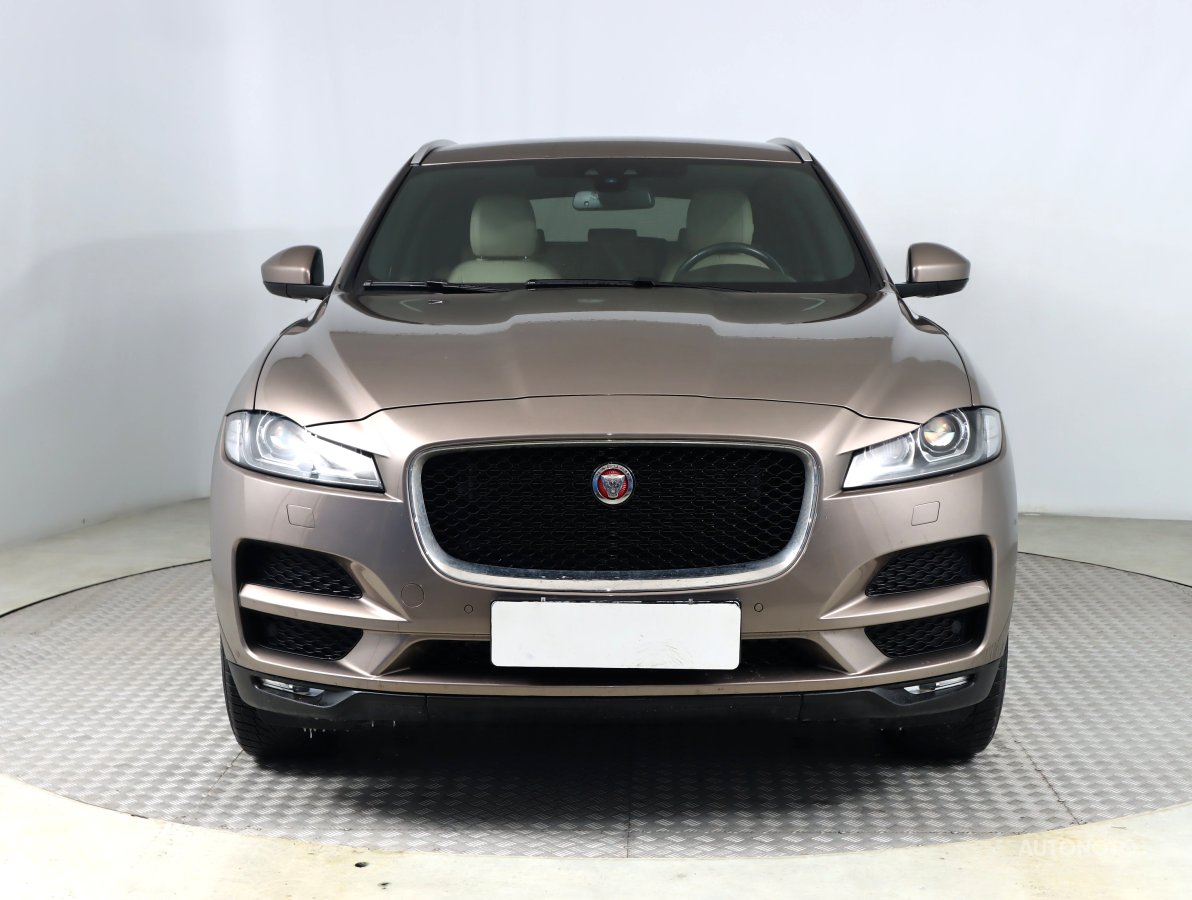 Jaguar F-Pace, 2017 - pohled č. 2