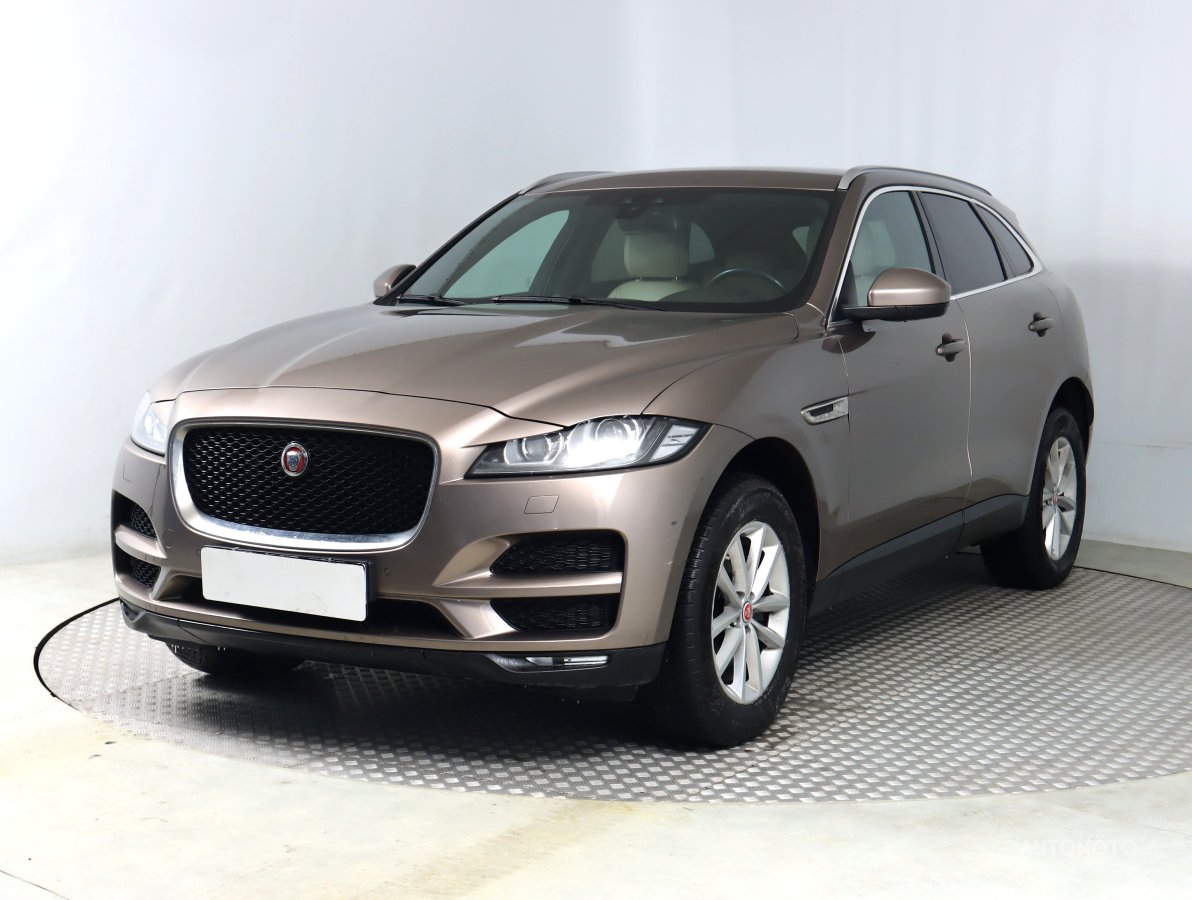 Jaguar F-Pace, 2017 - pohled č. 3