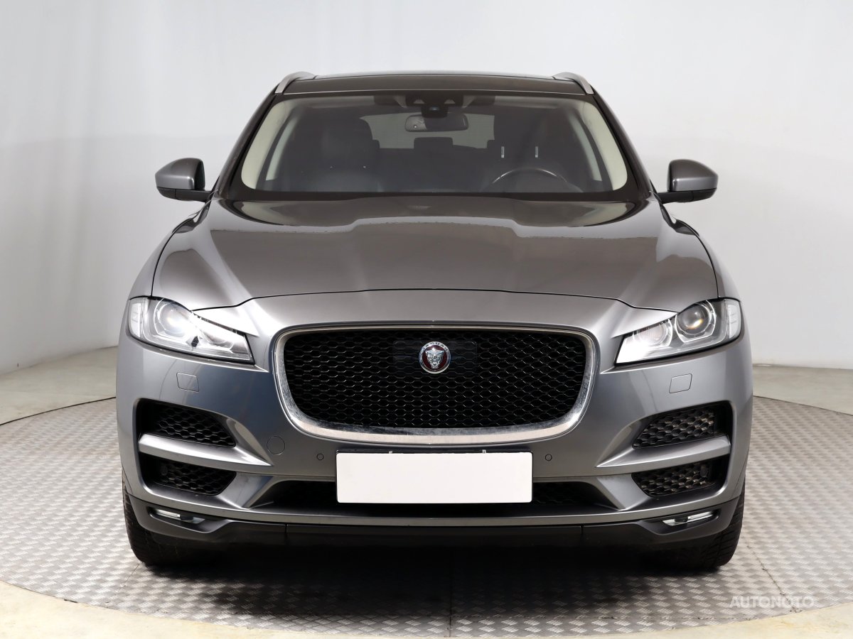 Jaguar F-Pace, 2017 - pohled č. 2