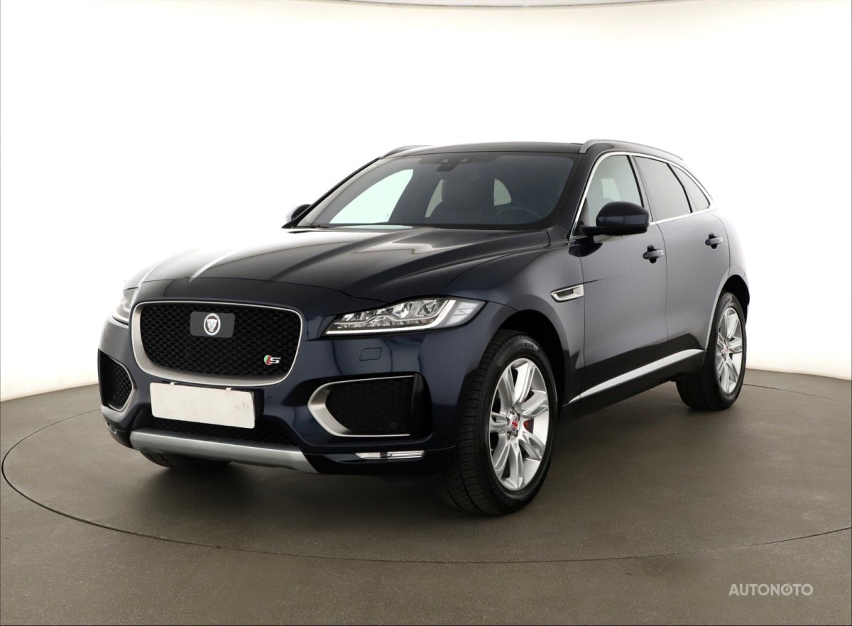 Jaguar F-Pace, 2016 - pohled č. 3