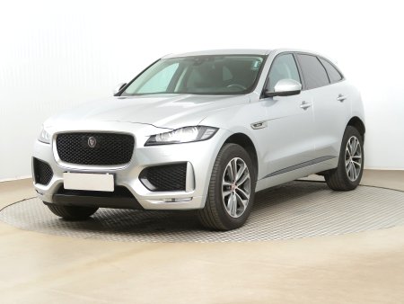 Jaguar F-Pace, 2016 - pohled č. 3