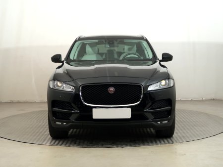 Jaguar F-Pace, 2017 - pohled č. 2