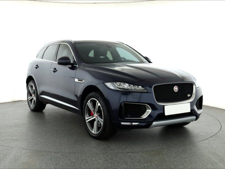 Jaguar F-Pace, 2016