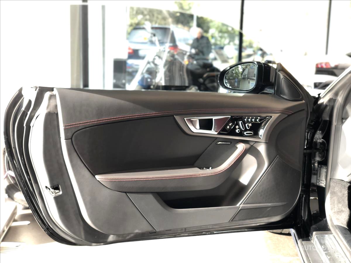Jaguar F-Type, 2015 - pohled č. 7