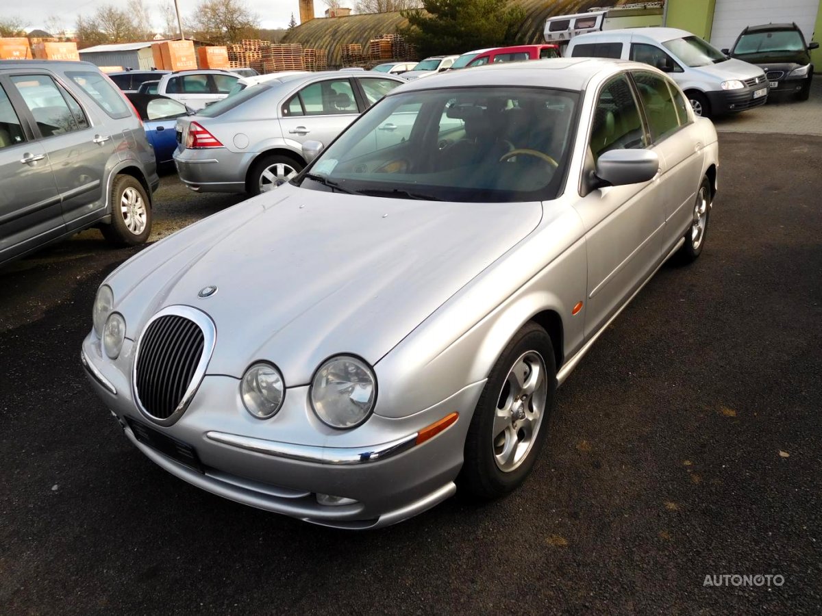 Jaguar S-Type, 2000 - celkový pohled