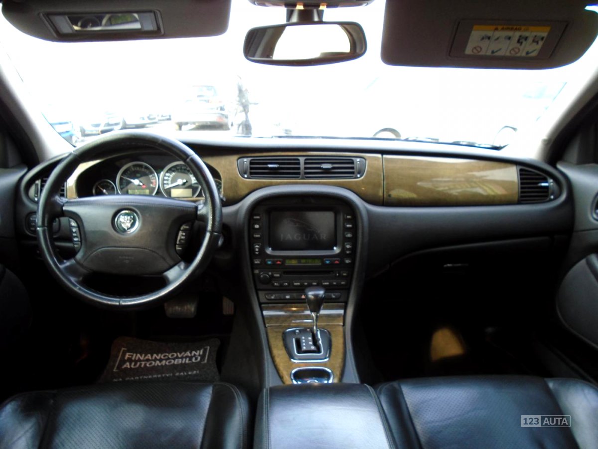 Jaguar S-Type, 2004 - pohled č. 10