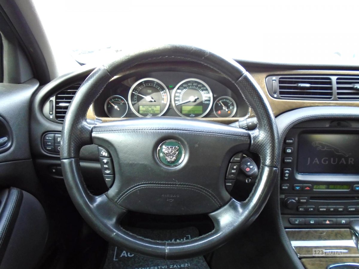 Jaguar S-Type, 2004 - pohled č. 11