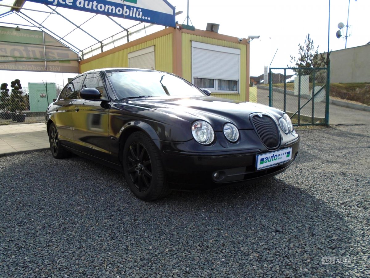 Jaguar S-Type, 2004 - pohled č. 3