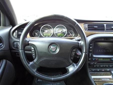 Jaguar S-Type, 2004 - pohled č. 11