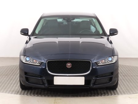Jaguar XE, 2015 - pohled č. 2