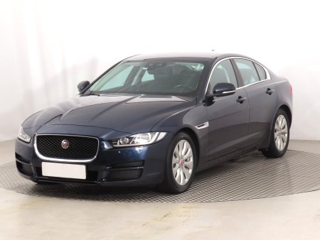 Jaguar XE, 2015 - pohled č. 3