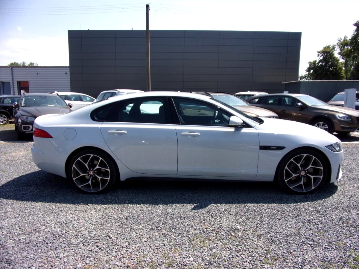 Jaguar XF, 2016 - pohled č. 4