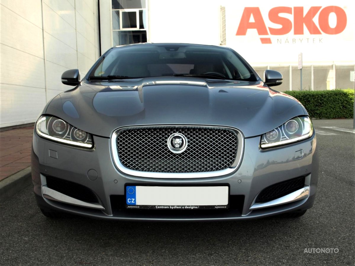 Jaguar XF, 2011 - pohled č. 2