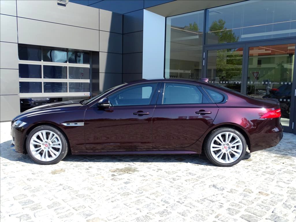 Jaguar XF, 2018 - pohled č. 3