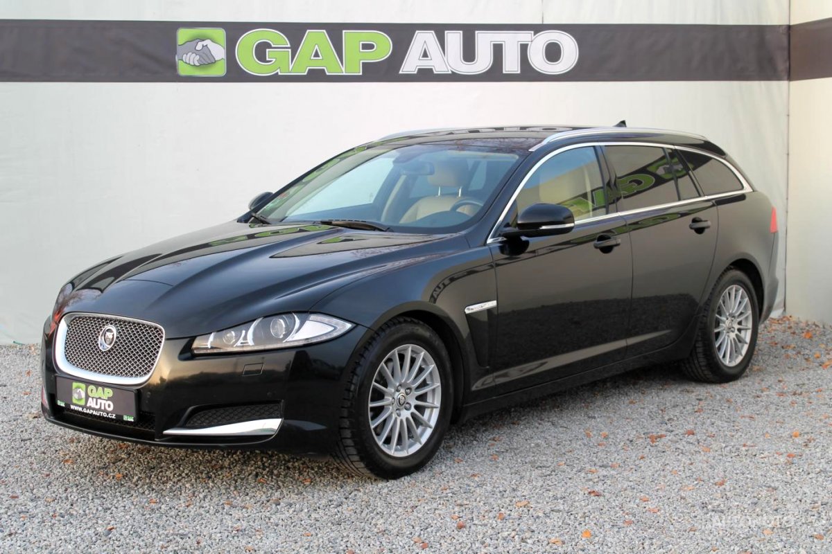 Jaguar XF, 2012 - pohled č. 3