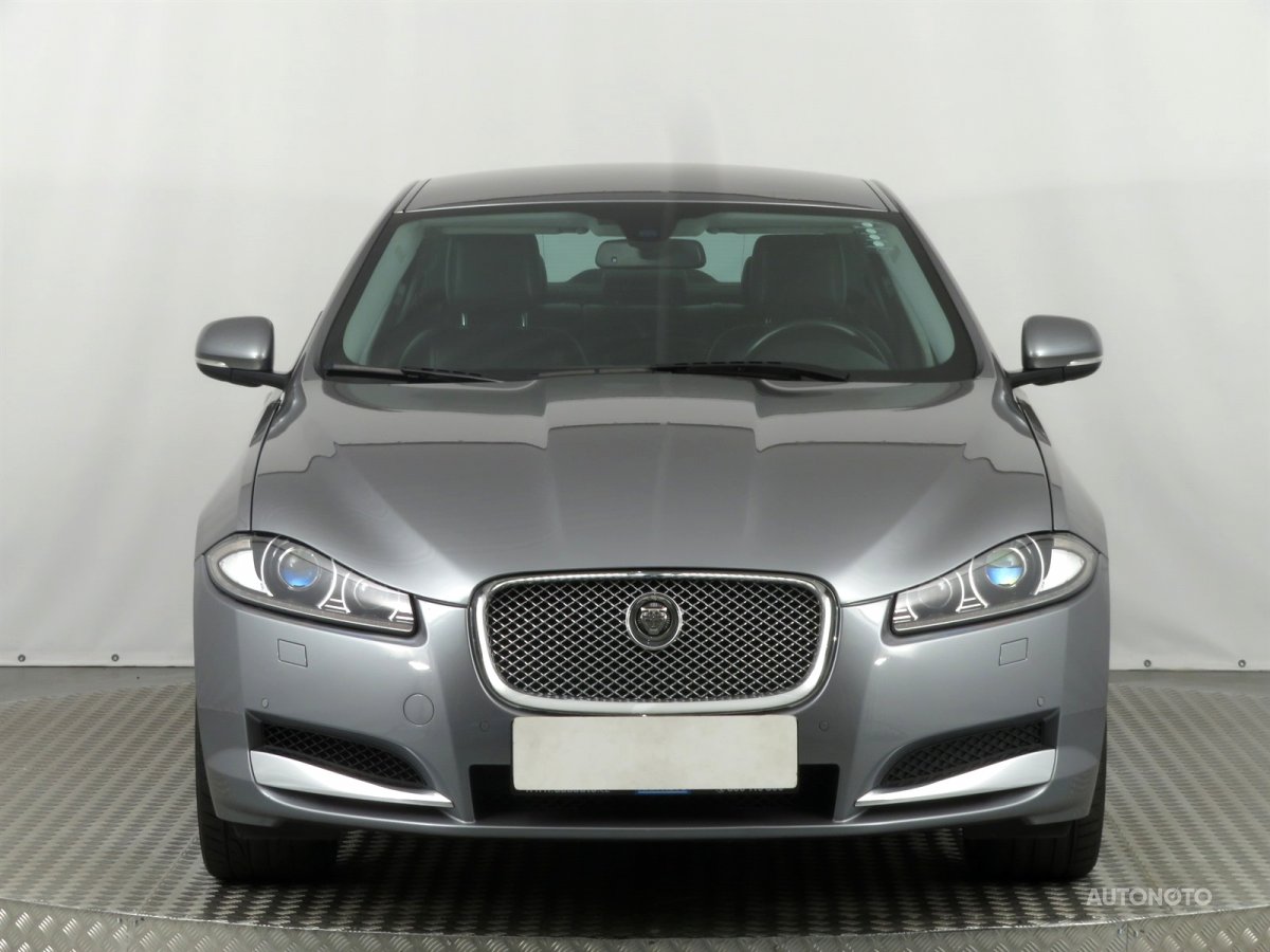Jaguar XF, 2011 - pohled č. 2