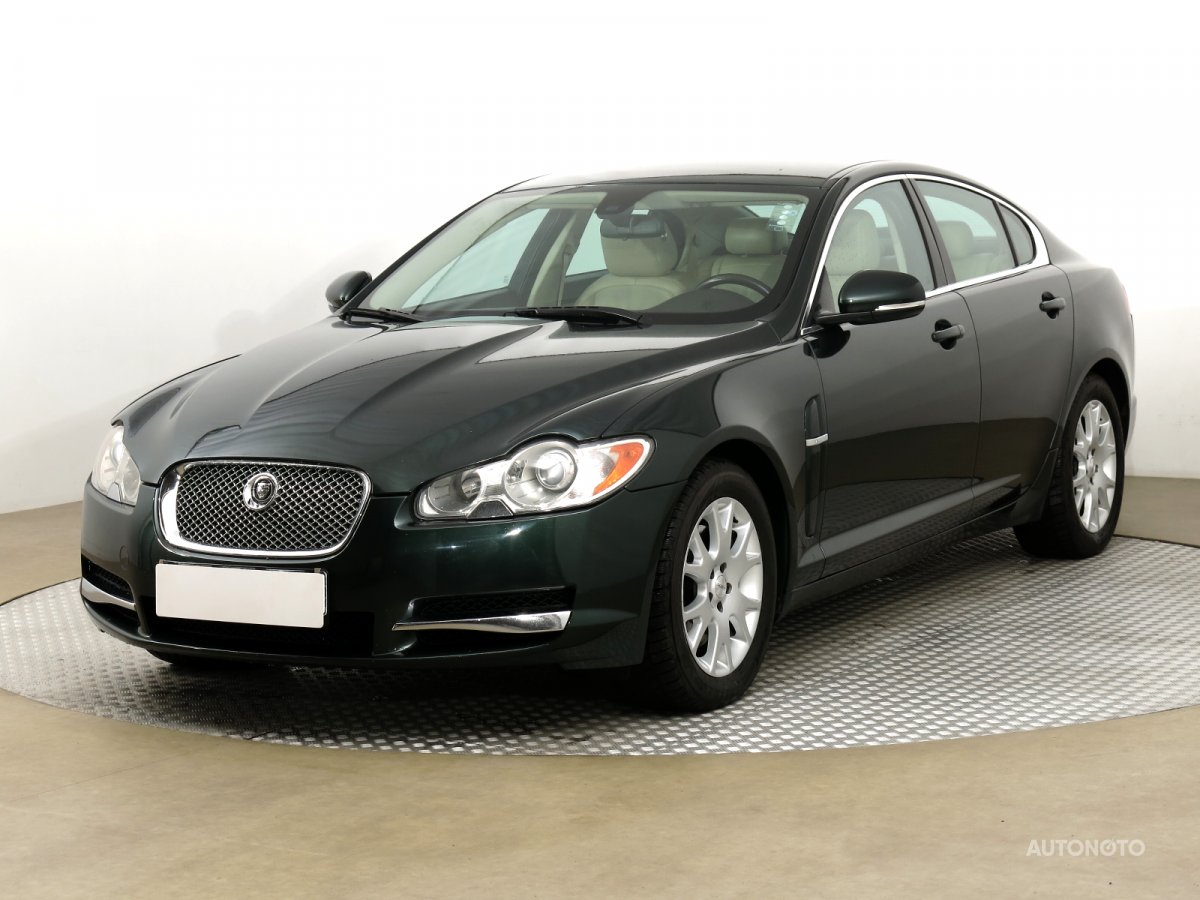 Jaguar XF, 2011 - pohled č. 3