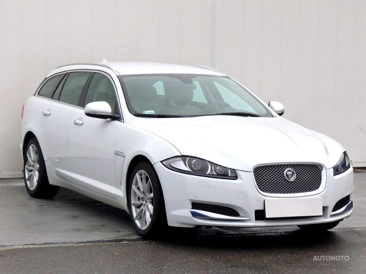 Jaguar XF, 2013 - celkový pohled