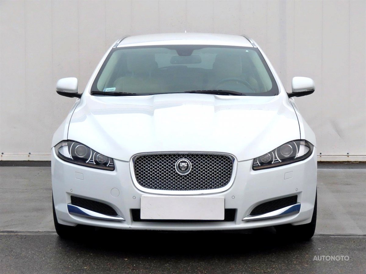 Jaguar XF, 2013 - pohled č. 2