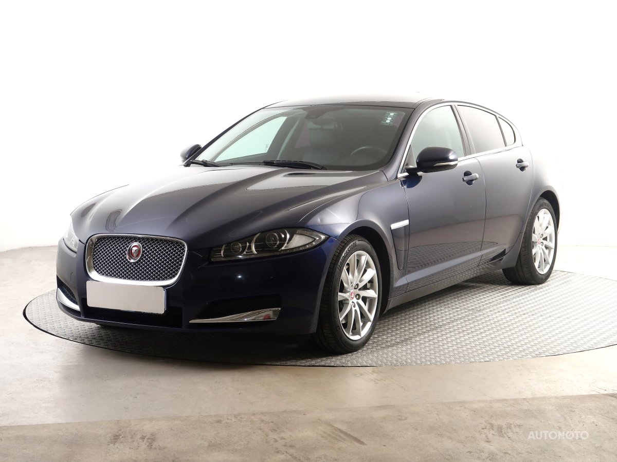 Jaguar XF, 2014 - pohled č. 3