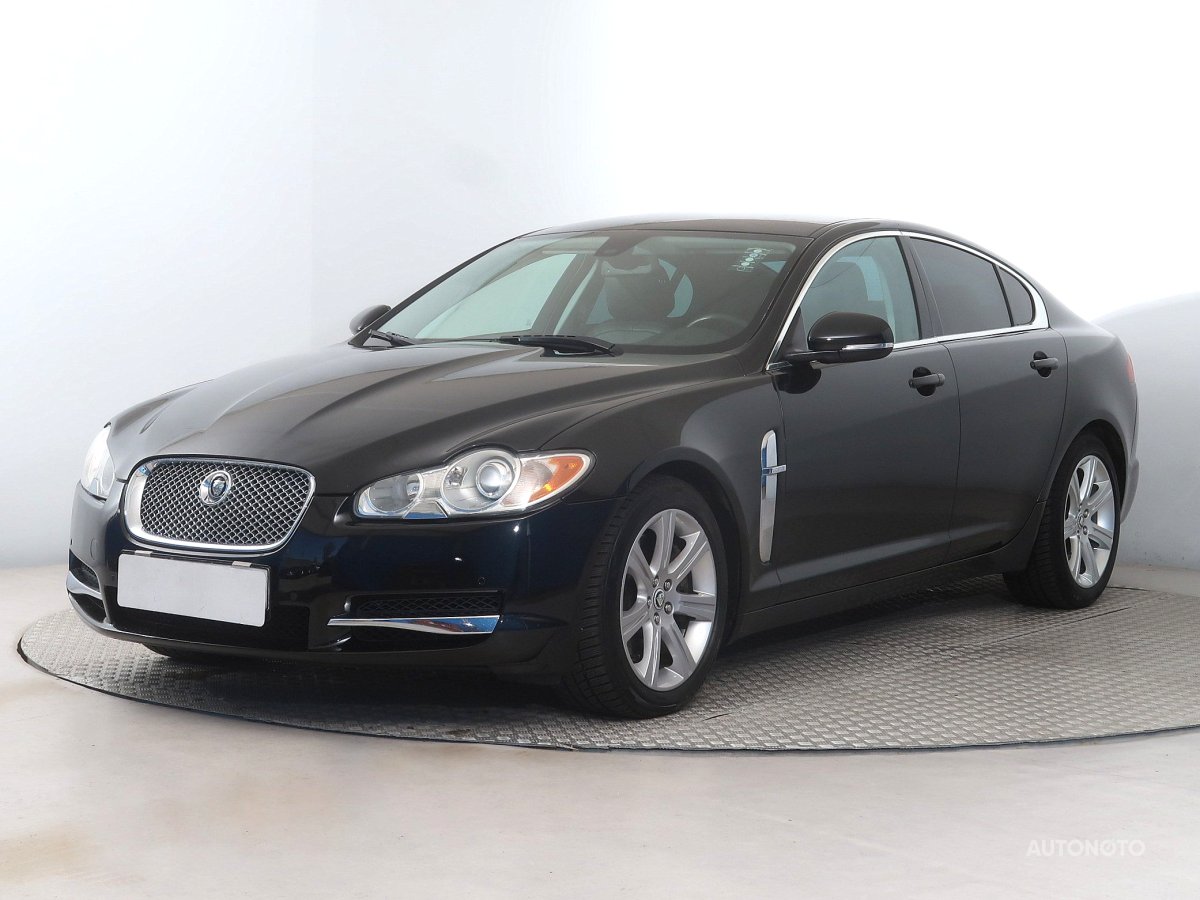 Jaguar XF, 2010 - pohled č. 3