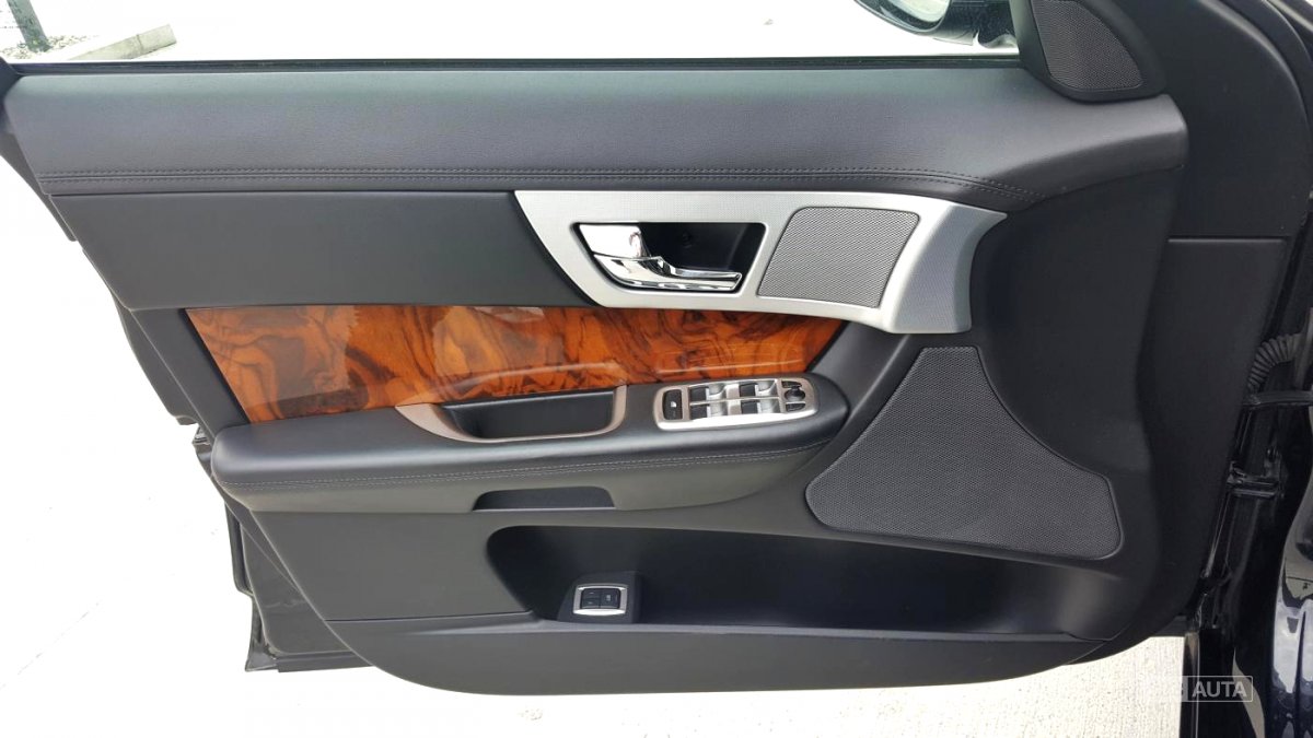 Jaguar XF, 2012 - pohled č. 14