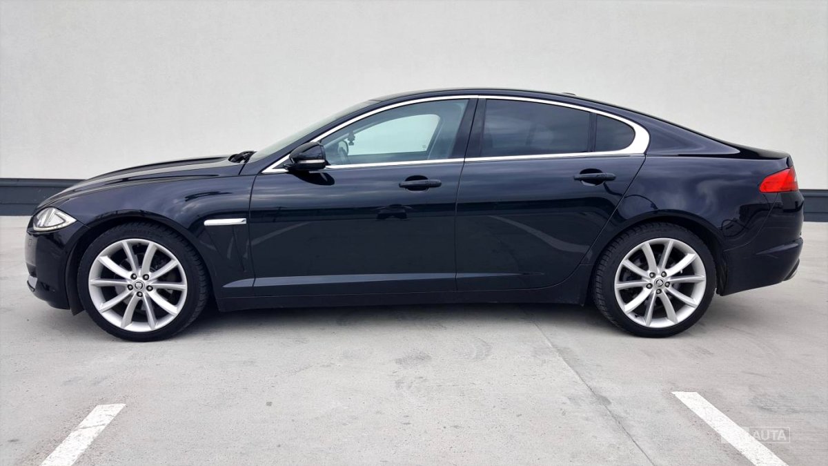 Jaguar XF, 2012 - pohled č. 4