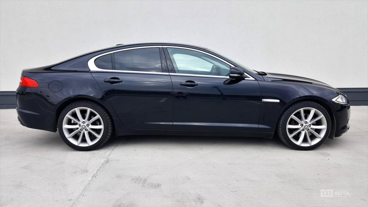 Jaguar XF, 2012 - pohled č. 5