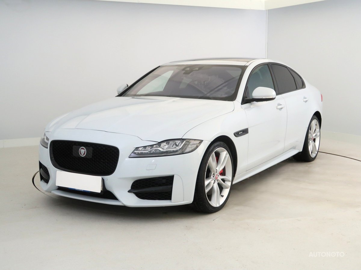Jaguar XF, 2017 - pohled č. 3