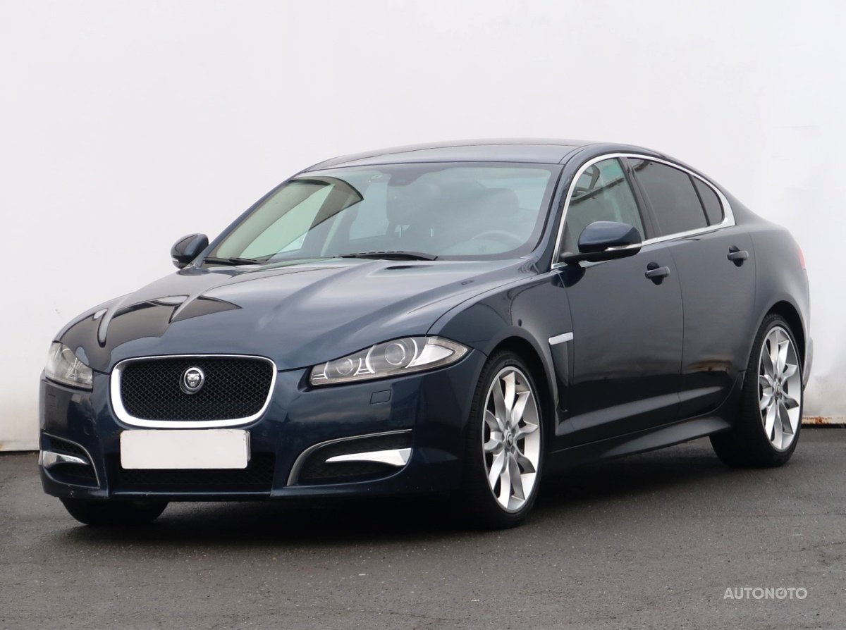 Jaguar XF, 2013 - pohled č. 3