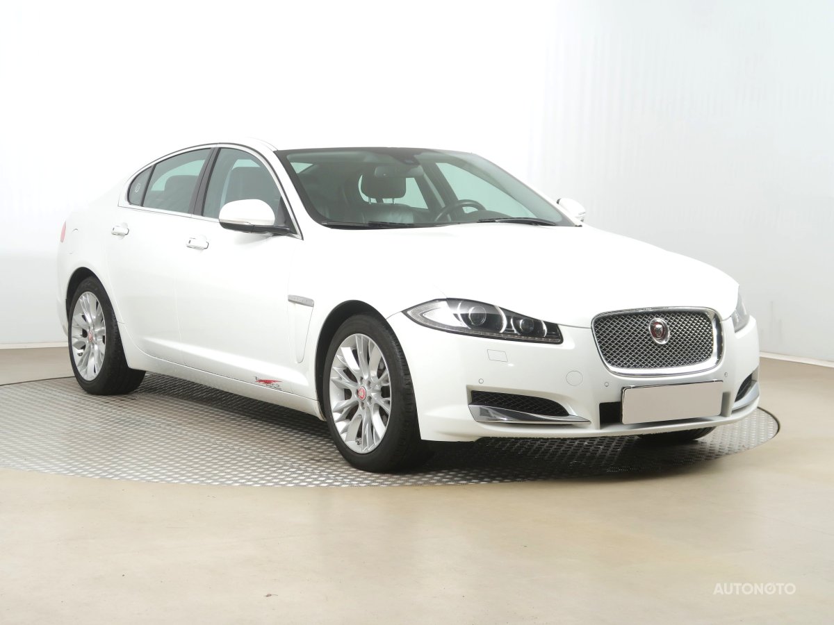 Jaguar XF, 2015 - celkový pohled