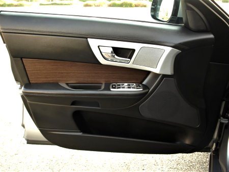 Jaguar XF, 2011 - pohled č. 9