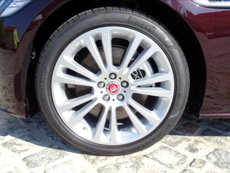 Jaguar XF, 2018 - pohled č. 8