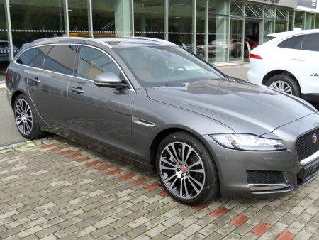 Jaguar XF, 2018 - pohled č. 3