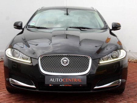 Jaguar XF, 2012 - pohled č. 2