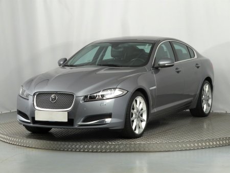 Jaguar XF, 2011 - pohled č. 3