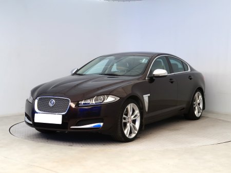 Jaguar XF, 2013 - pohled č. 3