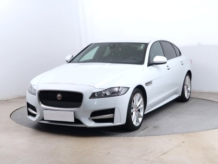 Jaguar XF, 2016 - pohled č. 3