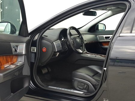 Jaguar XF, 2012 - pohled č. 9