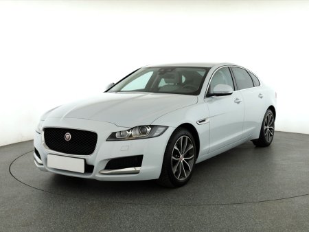 Jaguar XF, 2017 - pohled č. 3