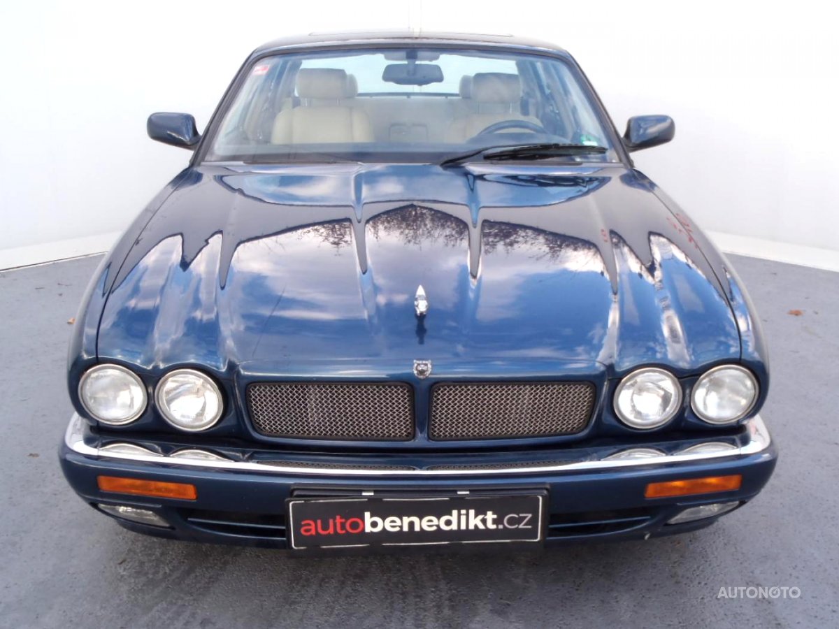 Jaguar XJR, 1995 - pohled č. 2