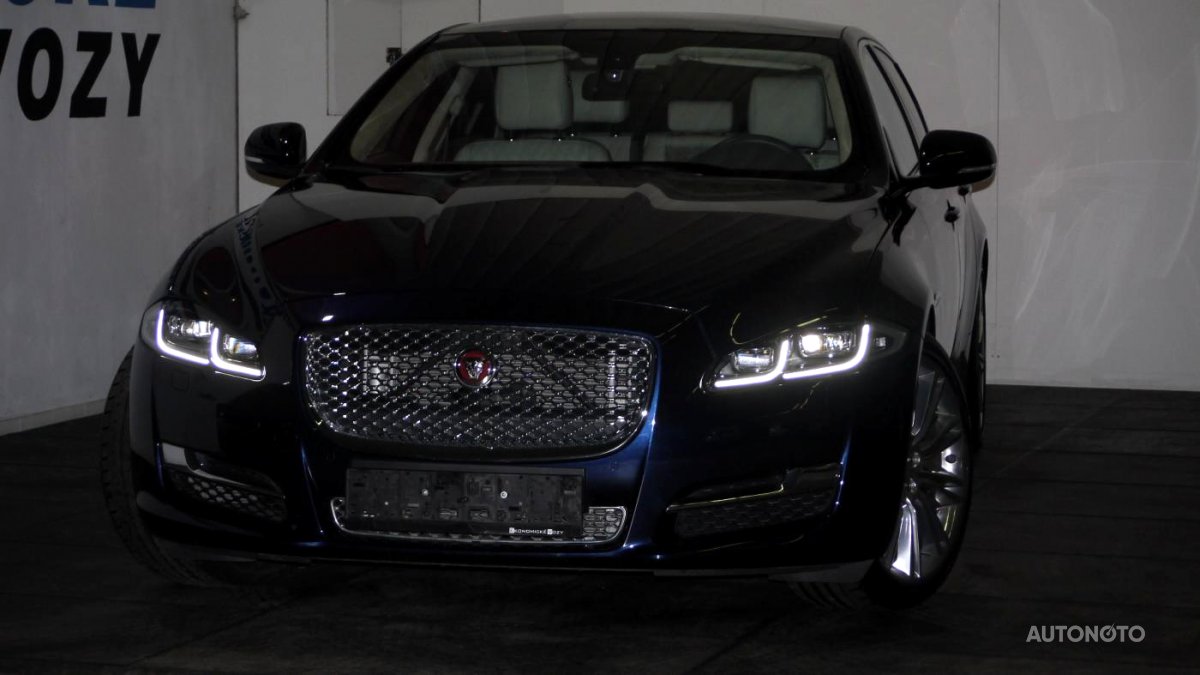 Jaguar XJ, 2017 - pohled č. 3
