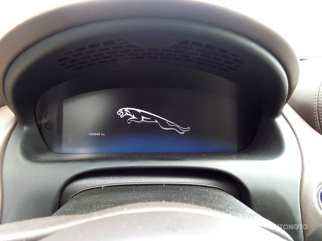 Jaguar XJ, 2011 - pohled č. 10