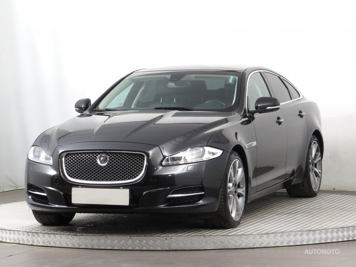 Jaguar XJ, 2012 - pohled č. 3