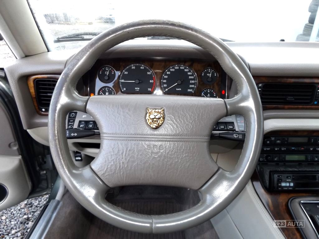 Jaguar XJ, 1995 - pohled č. 11
